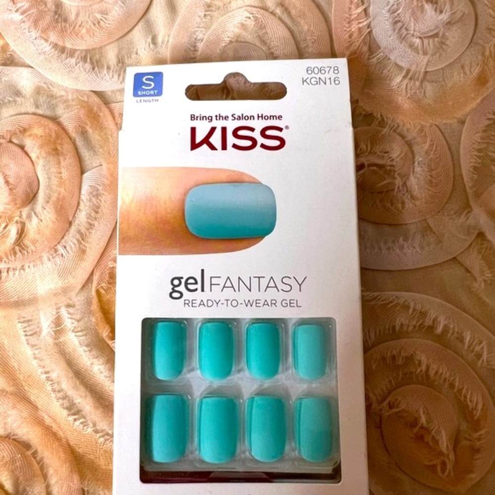 KISS Press On Nails - Short